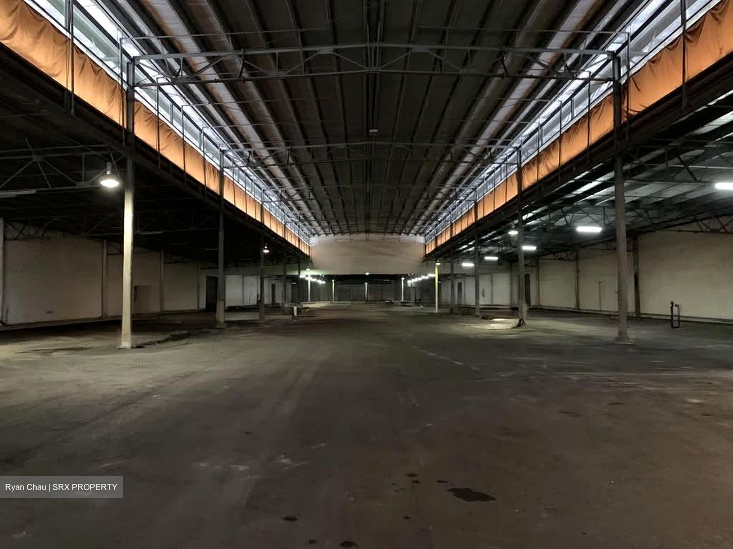 Benoi Sector (D22), Warehouse #608698411